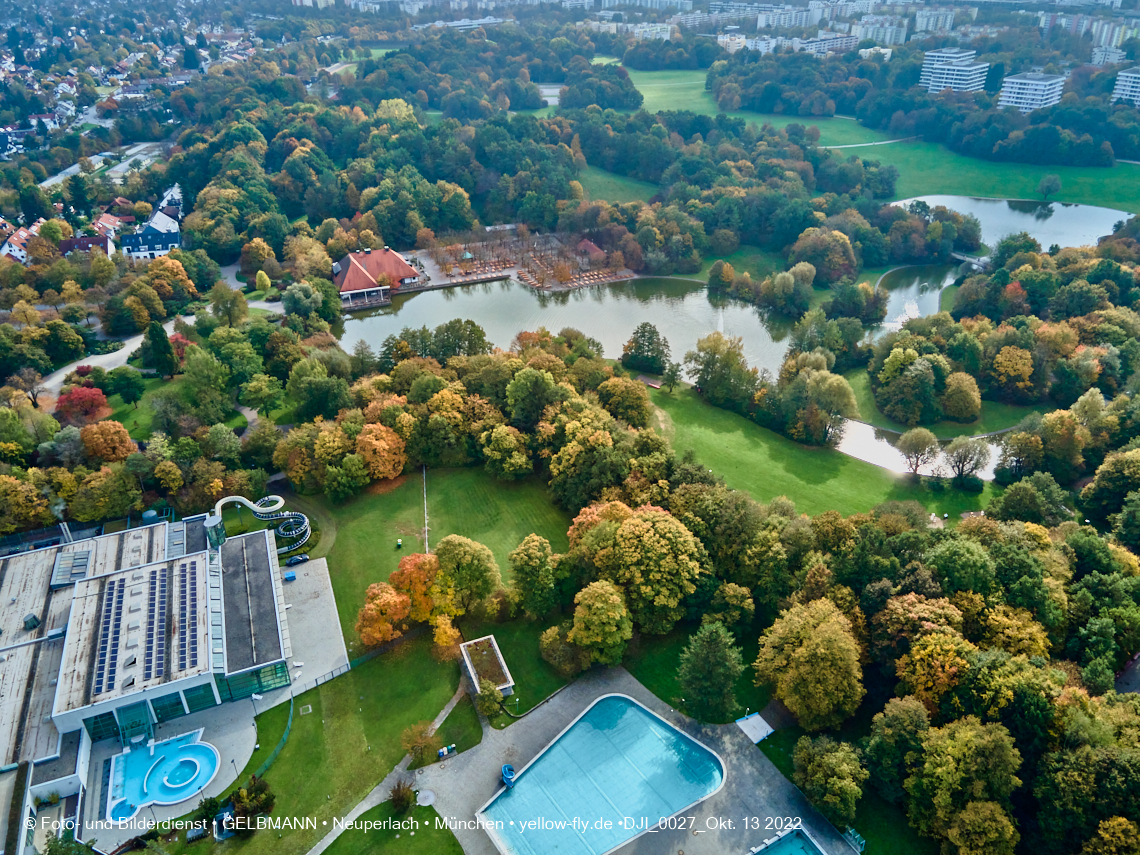 13.10.2022 - Der Ostpark mit See und Biergarten in Neuperlach